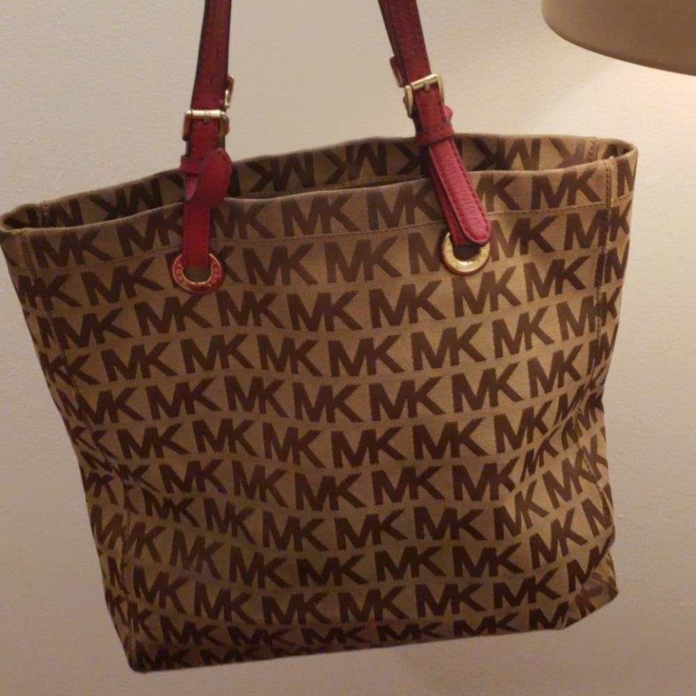 Used Michael Kors bag - Picture 3 of 4